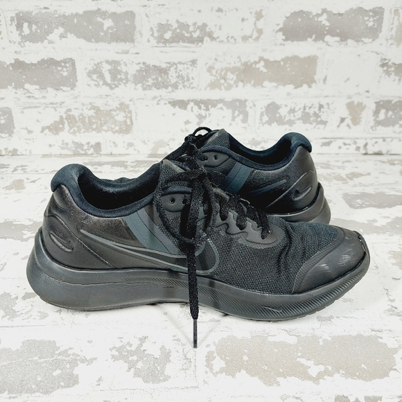 Nike Run Swift Black Running Shoes Black Lace Up Athleisure Sneakers I646 - Picture 2 of 9